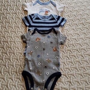 🔶️5 for $30🔶️  Carters Onsies